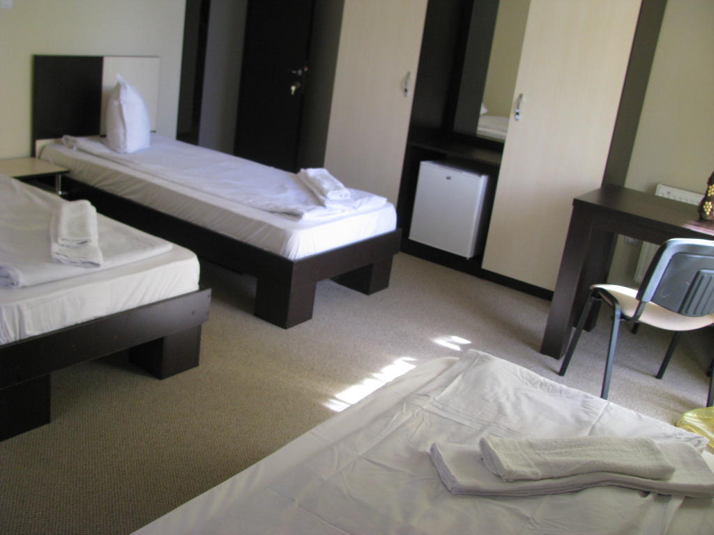 Hotel Babilon Bükreş Oda fotoğraf